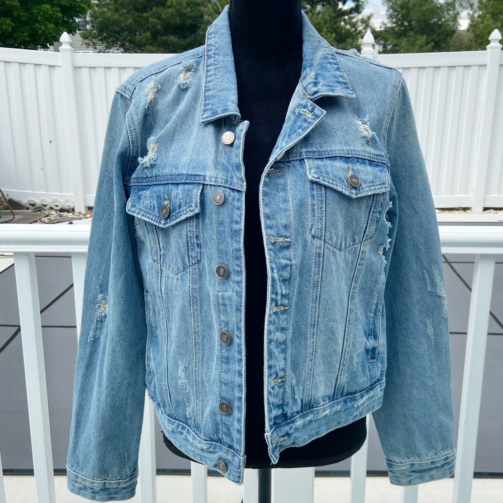 KanCan Women’s Estilo Distressed Denim Jacket Size XL